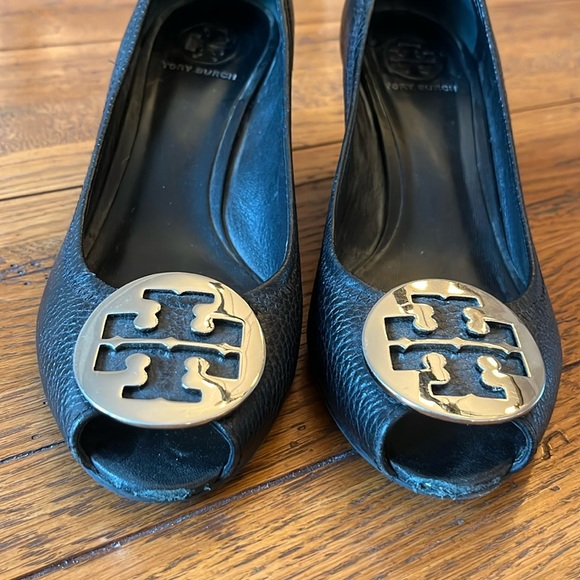 Tory Burch peep toe 2.5 inch wedges. - Picture 4 of 5